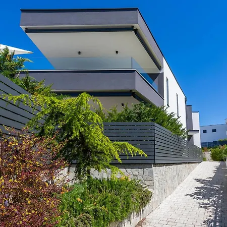 3 Bedroom Amazing In Ferienhaus *