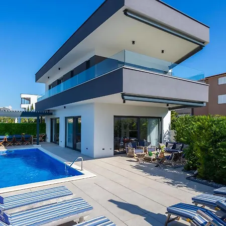 Ferienhaus 3 Bedroom Amazing In Malinska